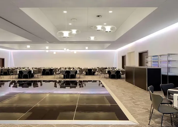 Radisson Blu Mall Of America 4*
