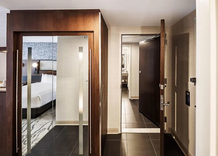 Radisson Blu Mall Of America 4*